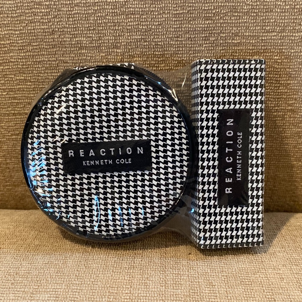 Kenneth Cole Round Cosmetic Case & Lipstic…